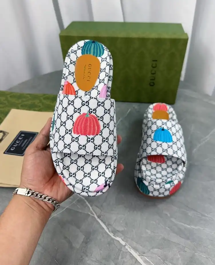 hype Gucci Slippers