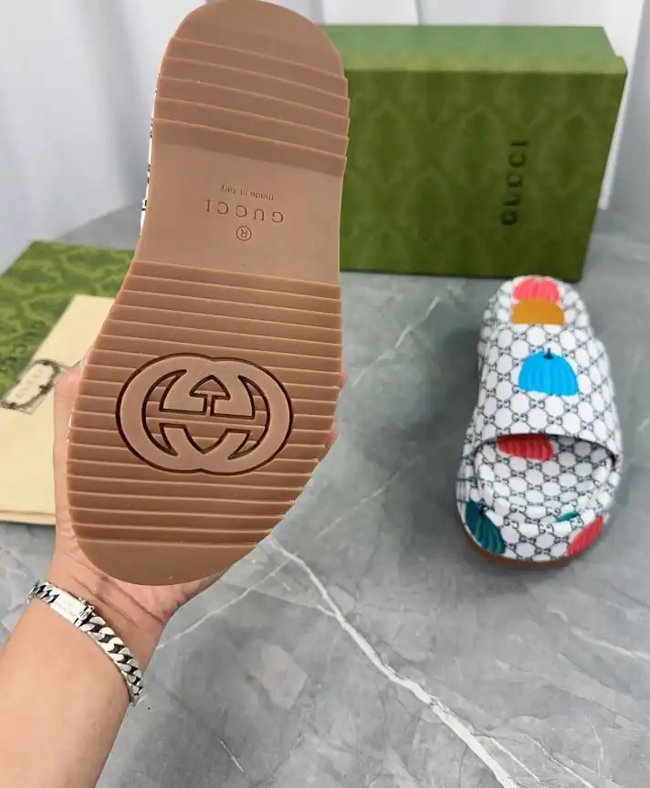 hype Gucci Slippers