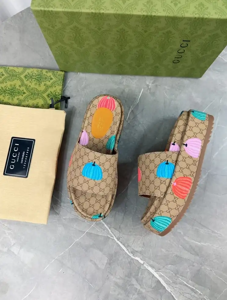 hype Gucci Slippers