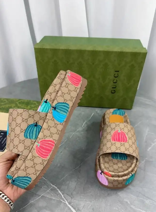 hype Gucci Slippers