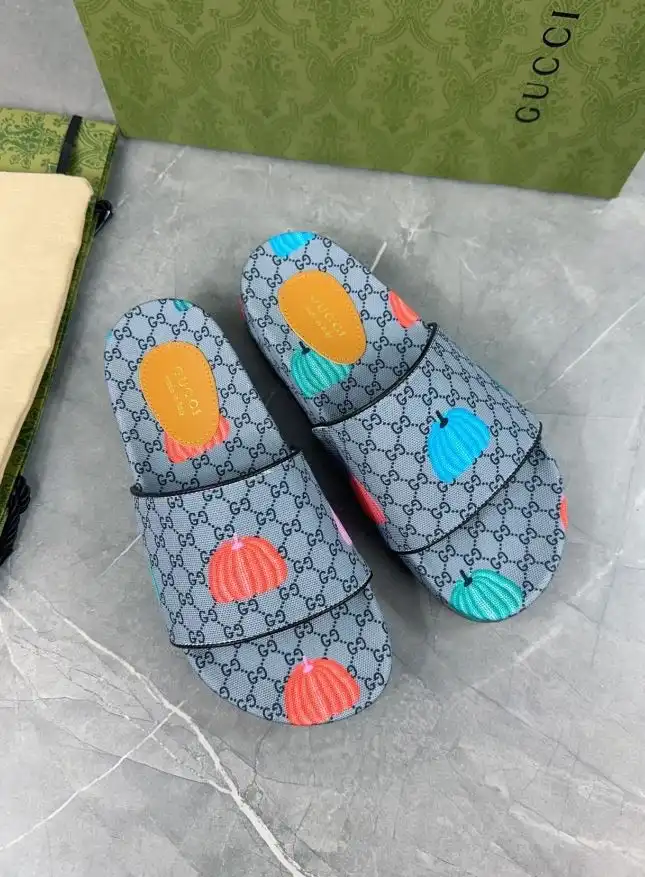 hype Gucci Slippers