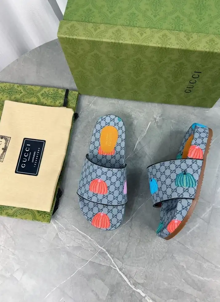 hype Gucci Slippers