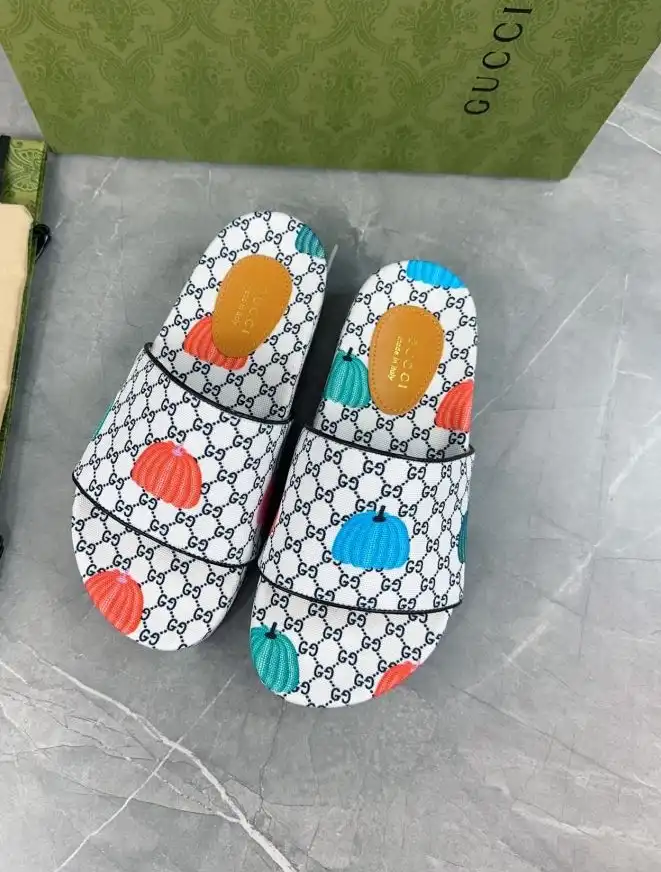 hype Gucci Slippers