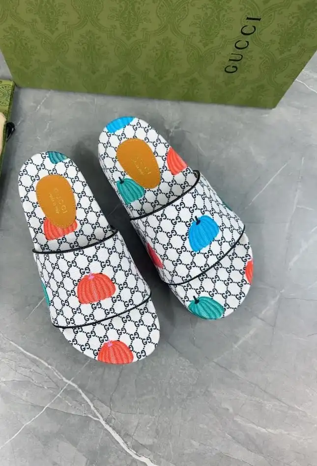 hype Gucci Slippers