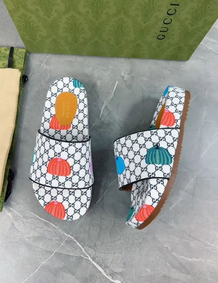 hype Gucci Slippers