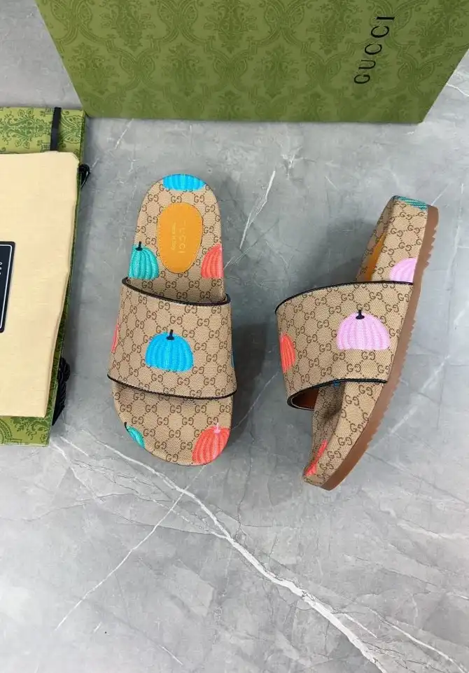 hype Gucci Slippers