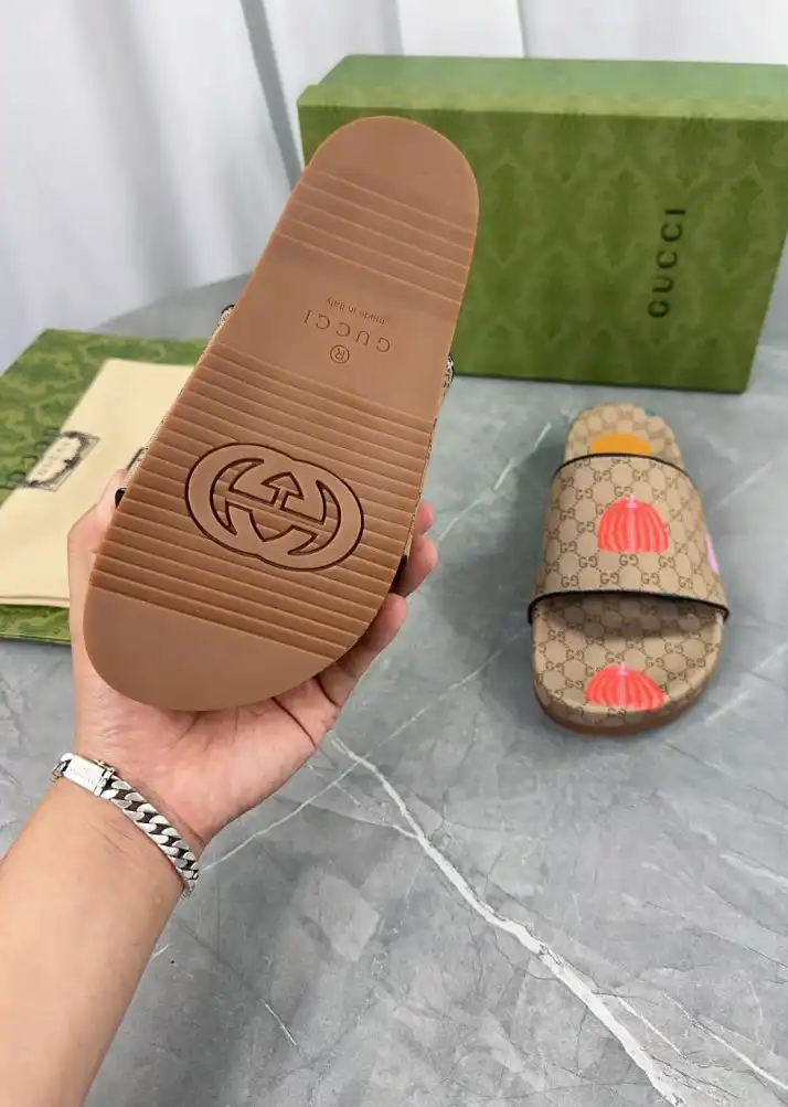 hype Gucci Slippers