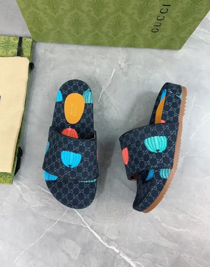 hype Gucci Slippers