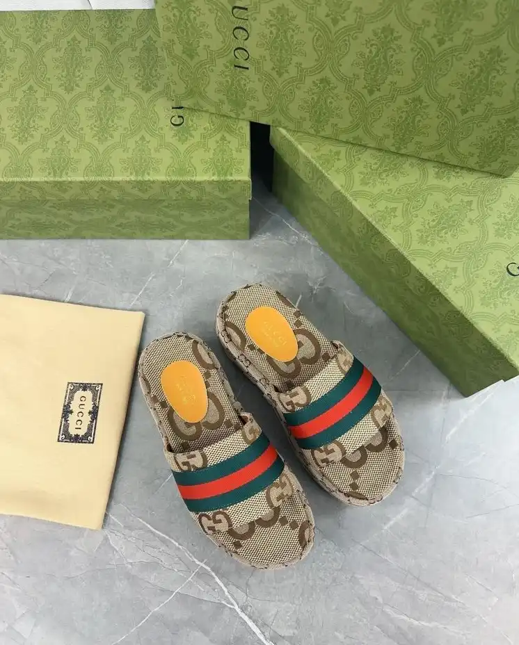 hype Gucci Slippers