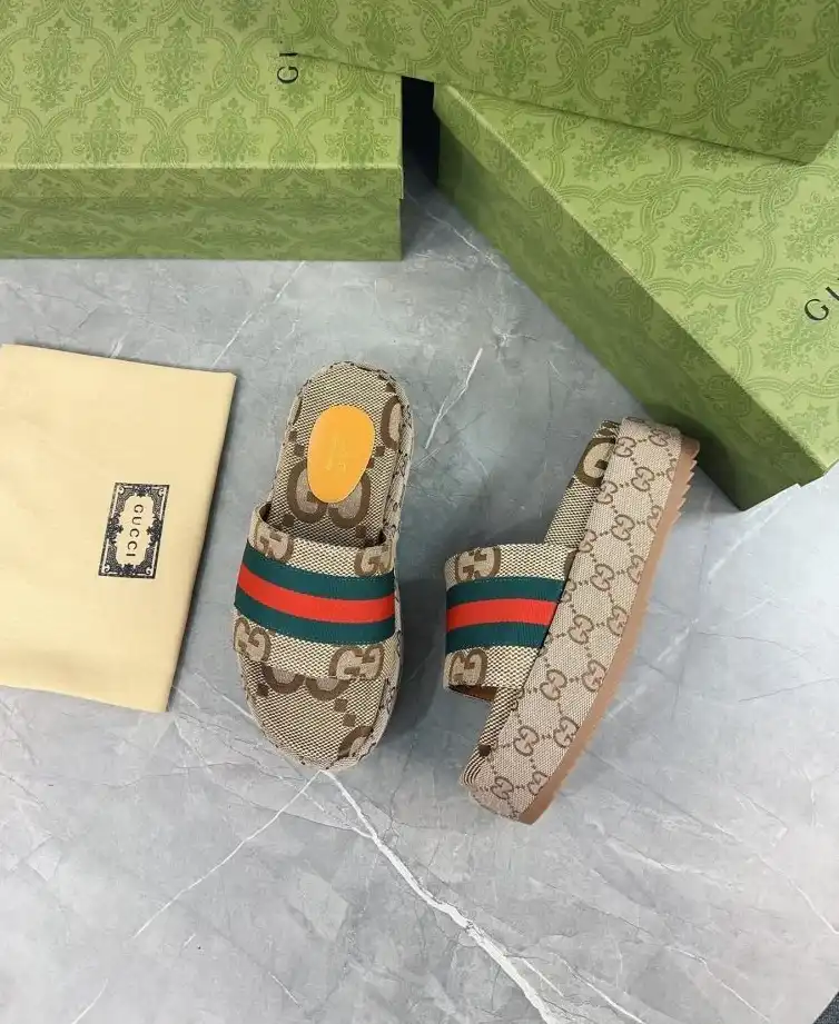 hype Gucci Slippers