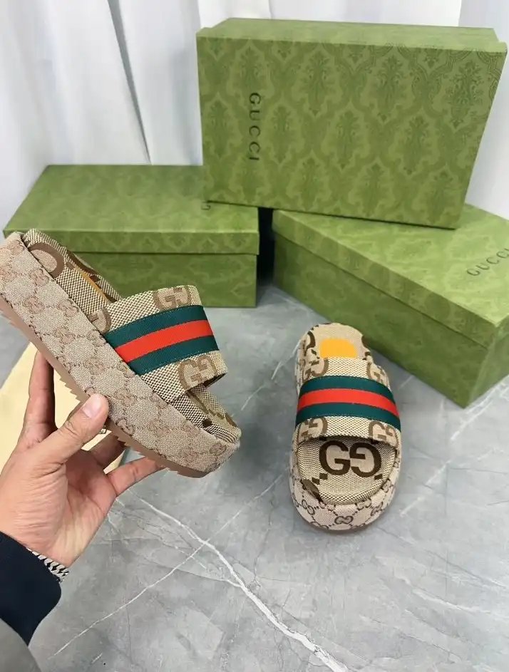 hype Gucci Slippers