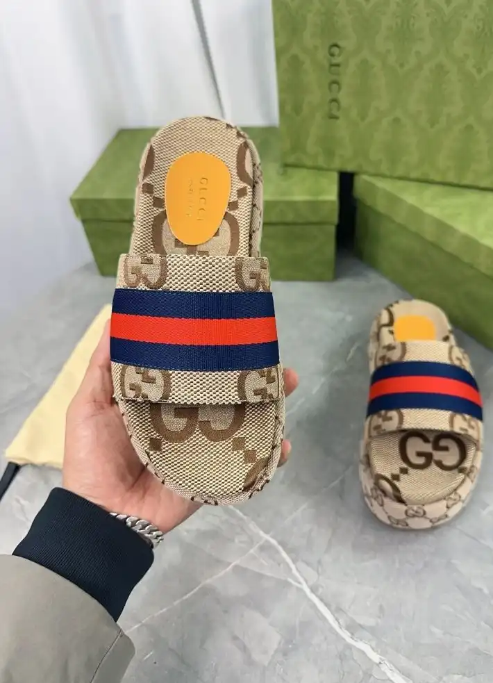 hype Gucci Slippers