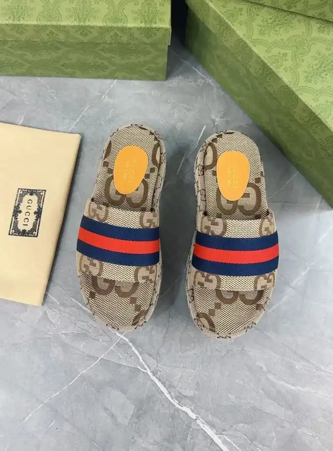 hype Gucci Slippers