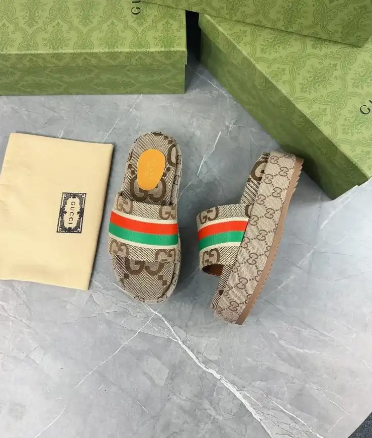 hype Gucci Slippers