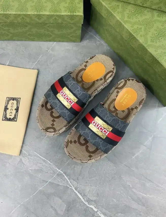 hype Gucci Slippers