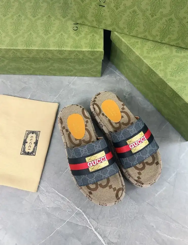 hype Gucci Slippers