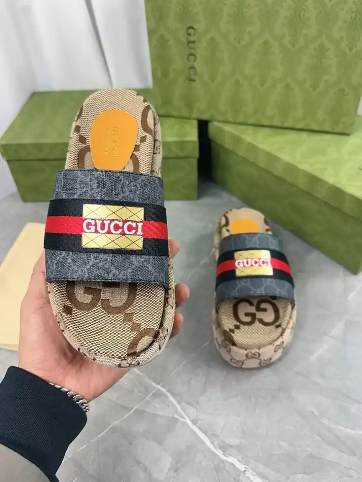 hype Gucci Slippers