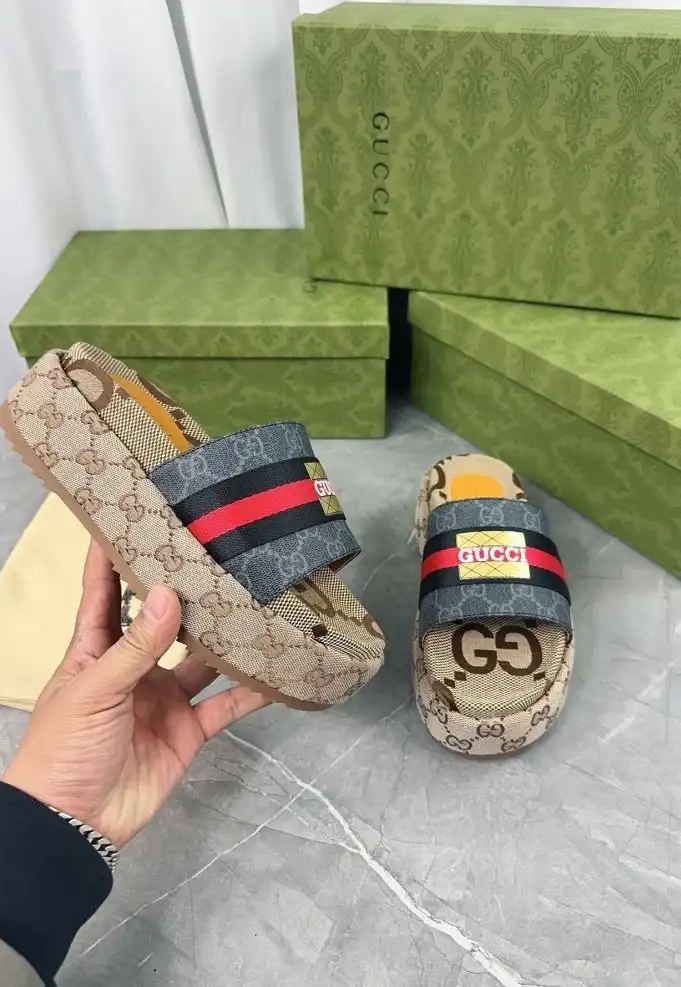 hype Gucci Slippers