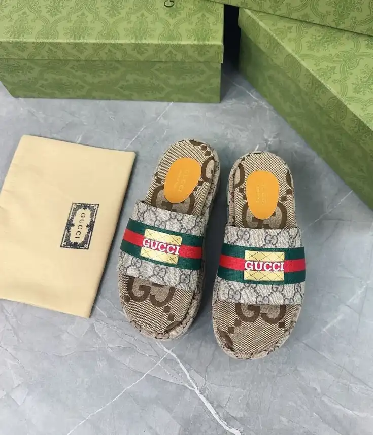 hype Gucci Slippers