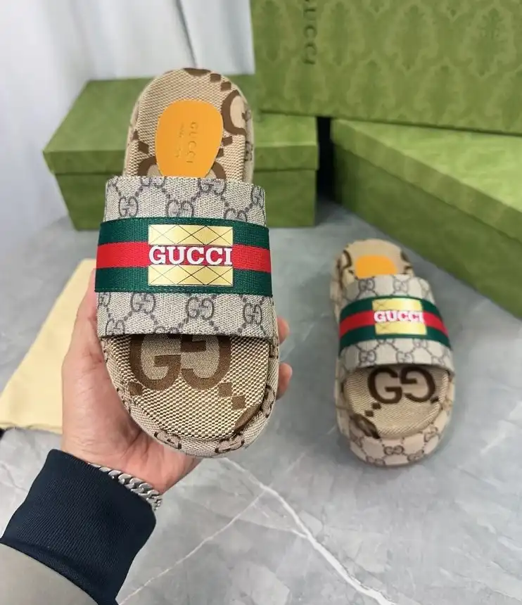 hype Gucci Slippers