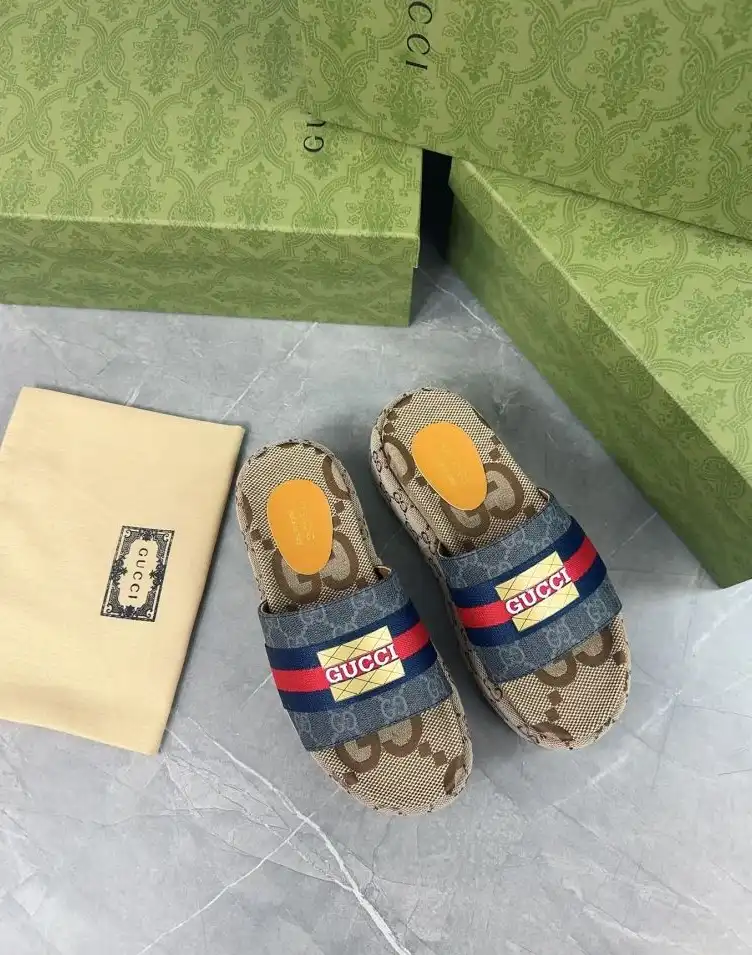 hype Gucci Slippers