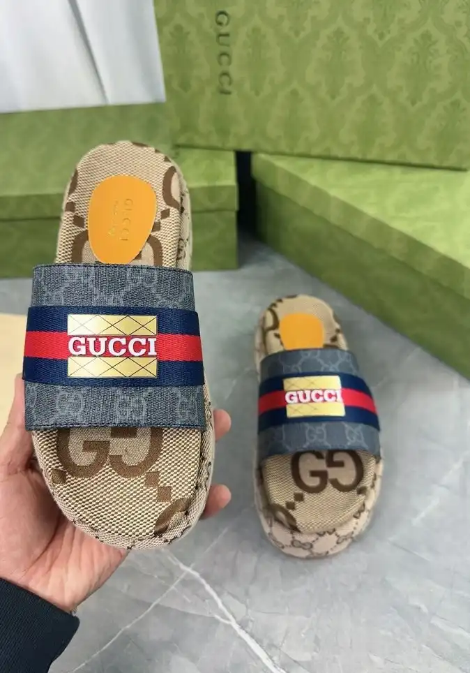 hype Gucci Slippers