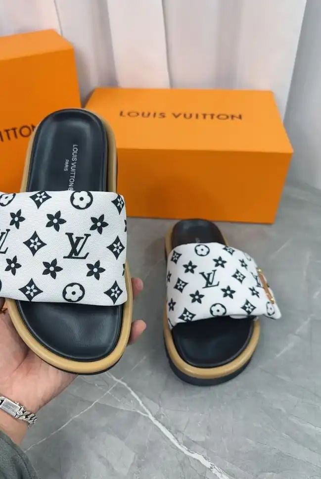 hype LV Slippers