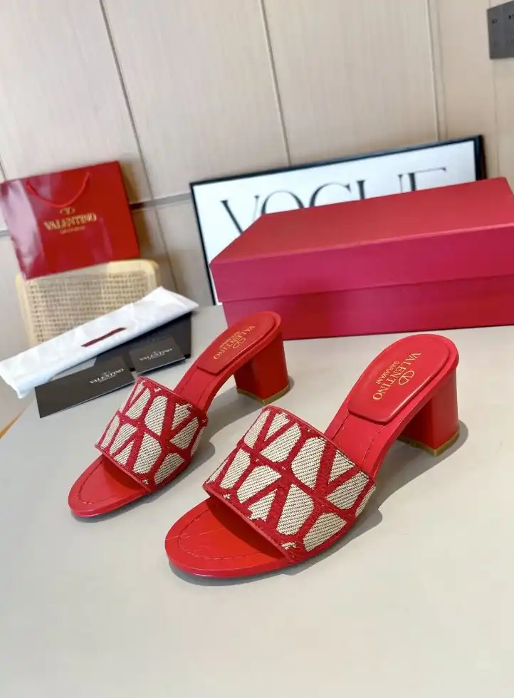 hype Valentino flat shoes