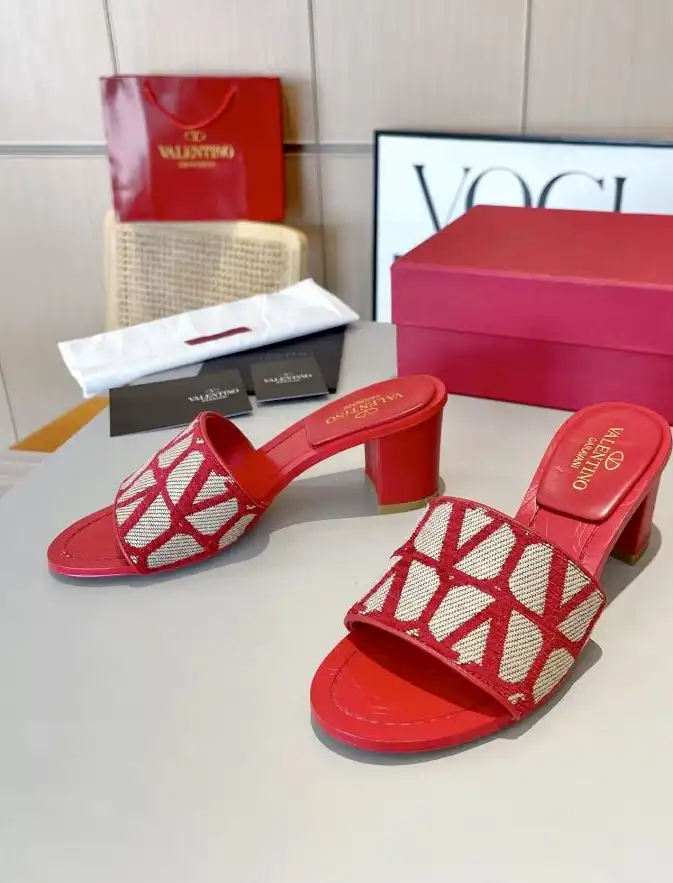 hype Valentino flat shoes