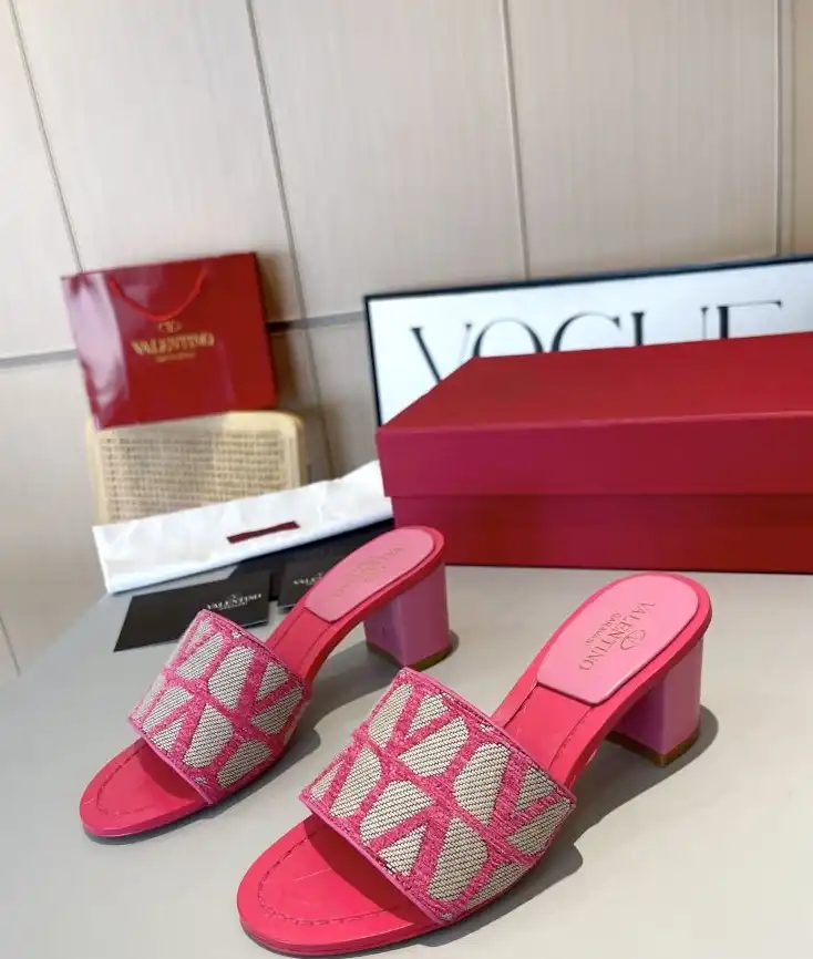 hype Valentino flat shoes