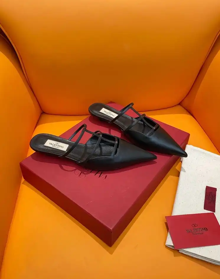 hype Valentino flat shoes