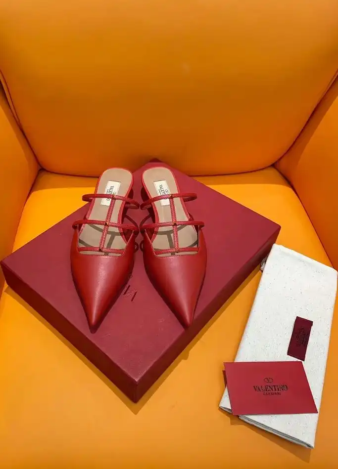 hype Valentino flat shoes