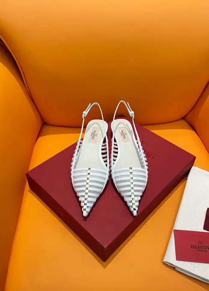 hype Valentino flat shoes