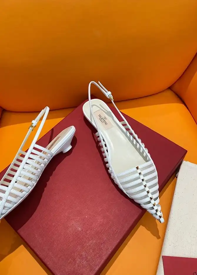 hype Valentino flat shoes