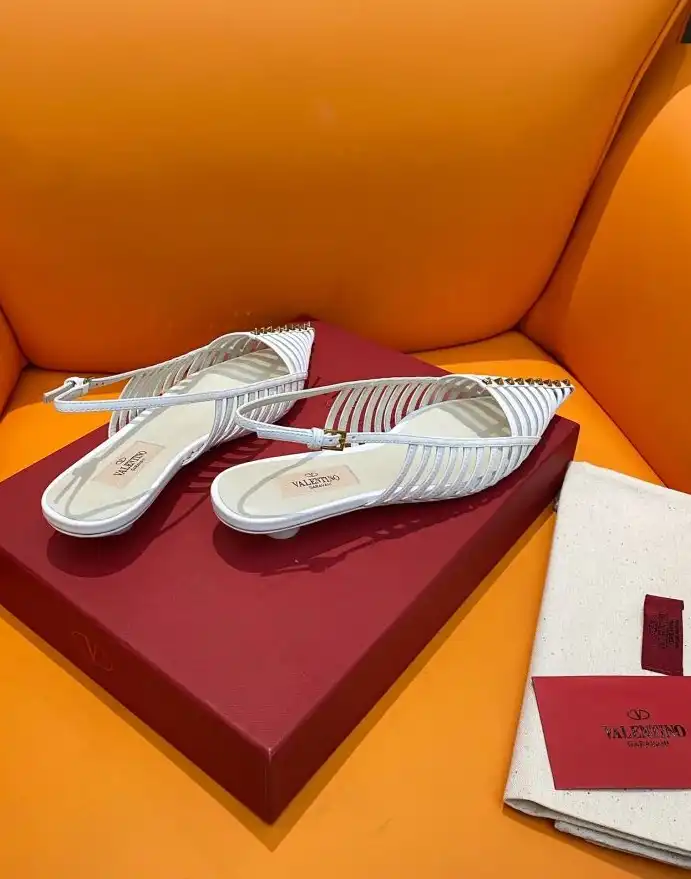 hype Valentino flat shoes