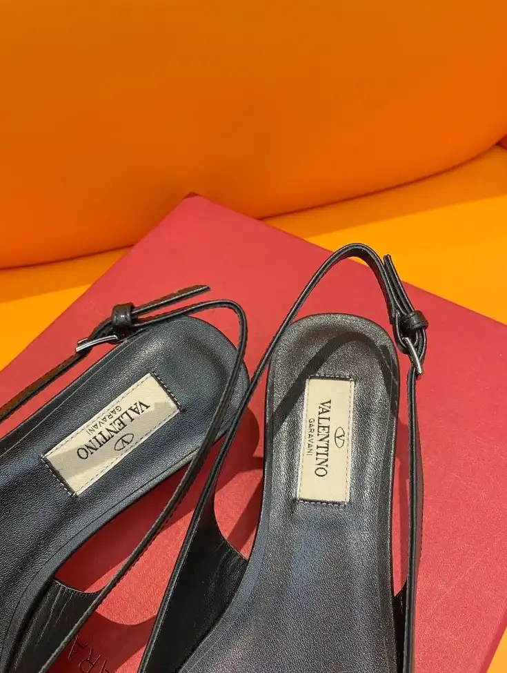 hype Valentino flat shoes