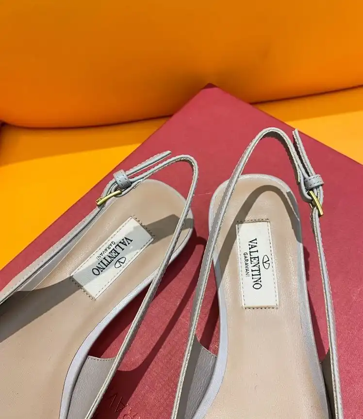 hype Valentino flat shoes