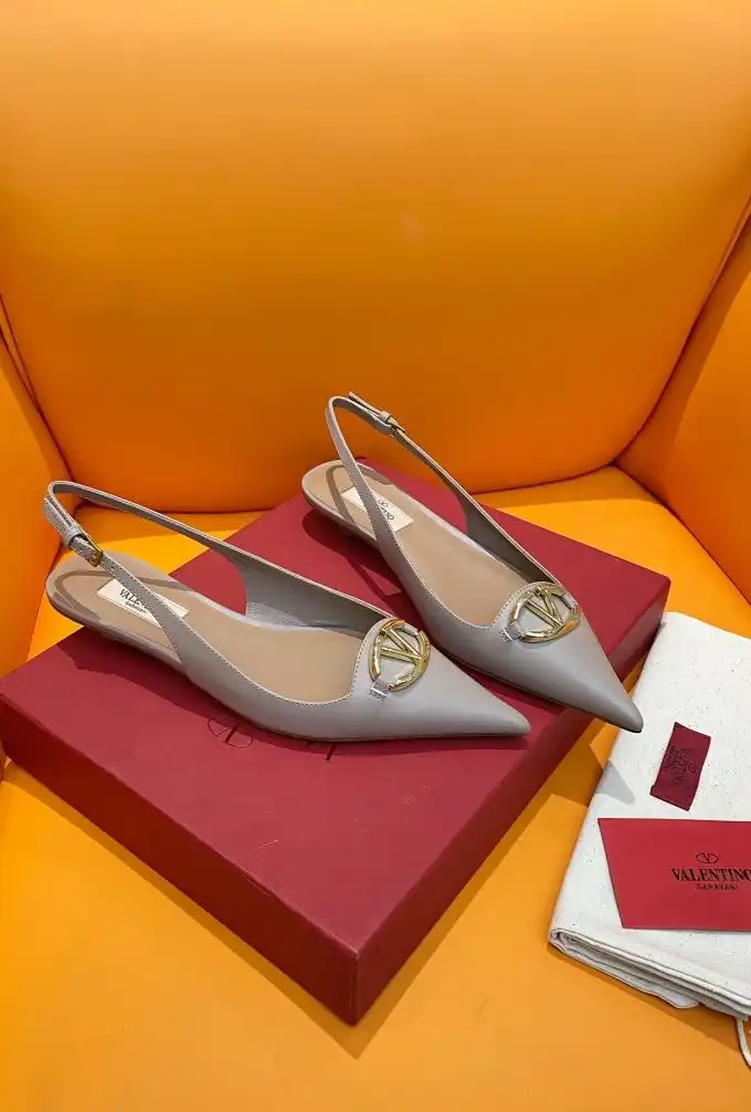 hype Valentino flat shoes