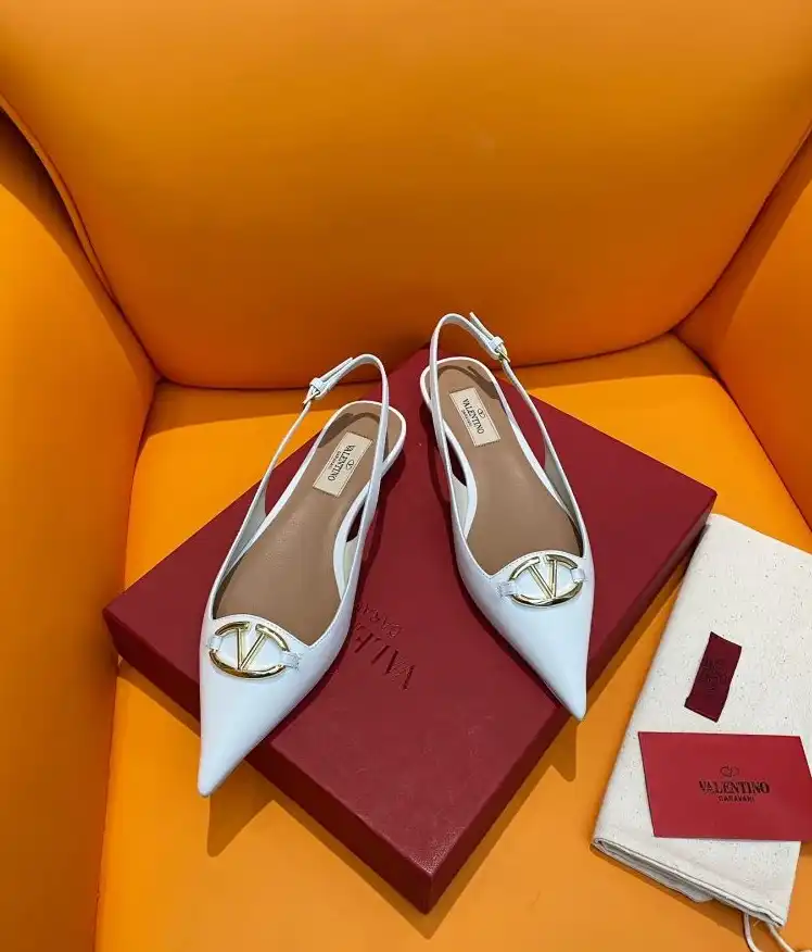 hype Valentino flat shoes