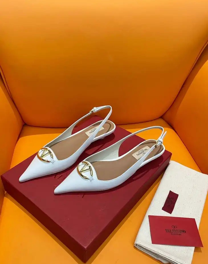 hype Valentino flat shoes