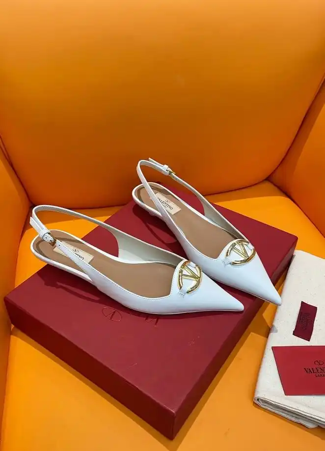 hype Valentino flat shoes