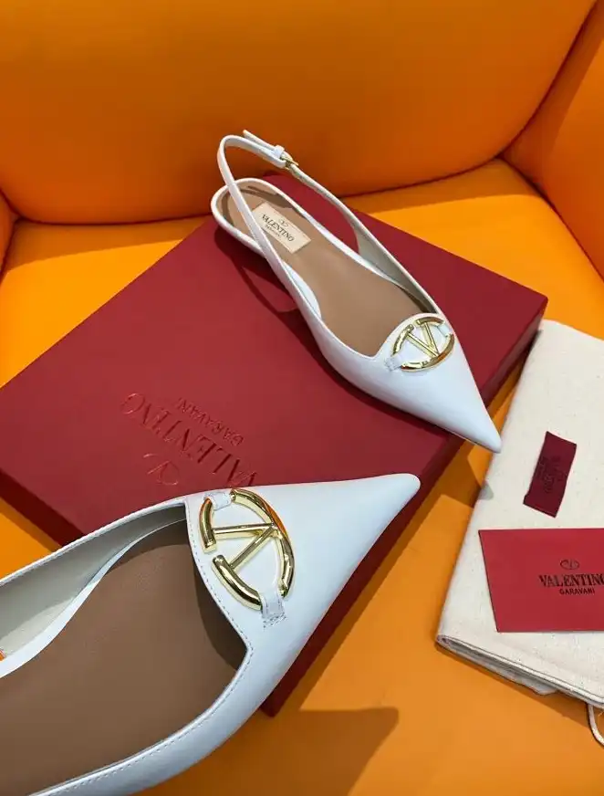 hype Valentino flat shoes