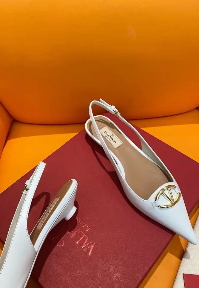 hype Valentino flat shoes