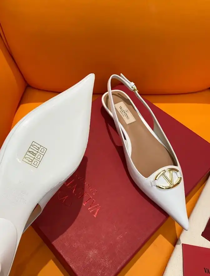 hype Valentino flat shoes