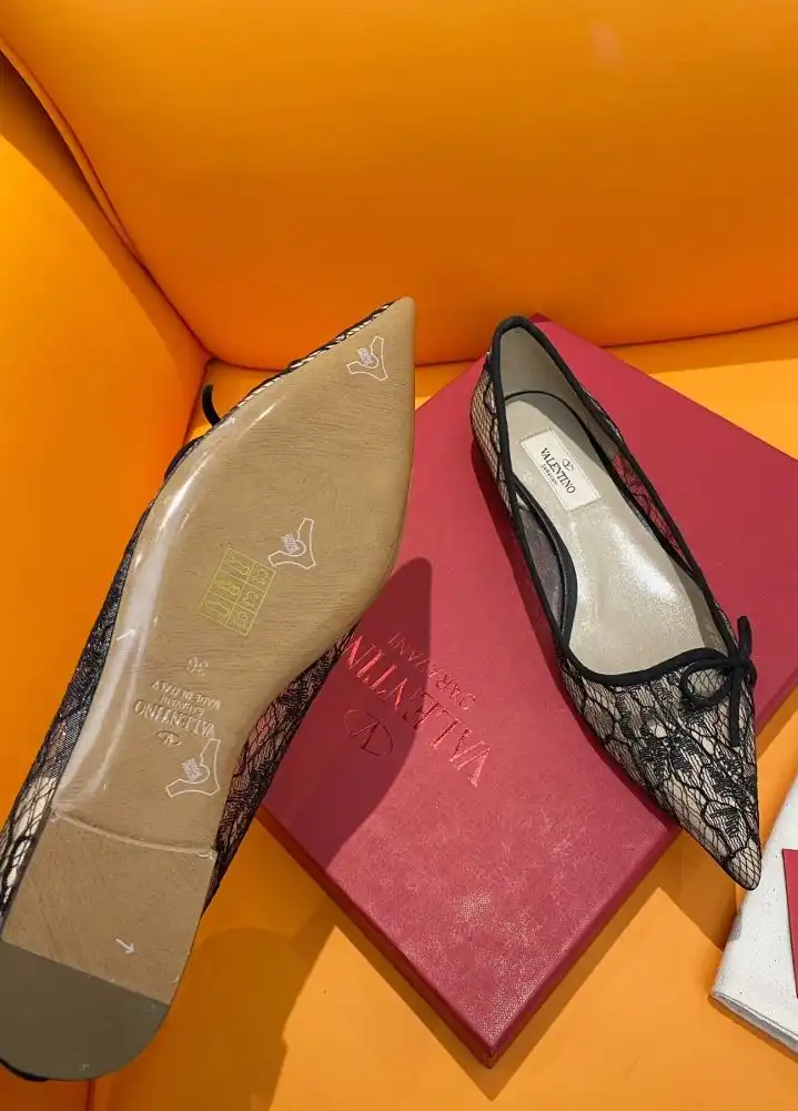 hype Valentino flat shoes