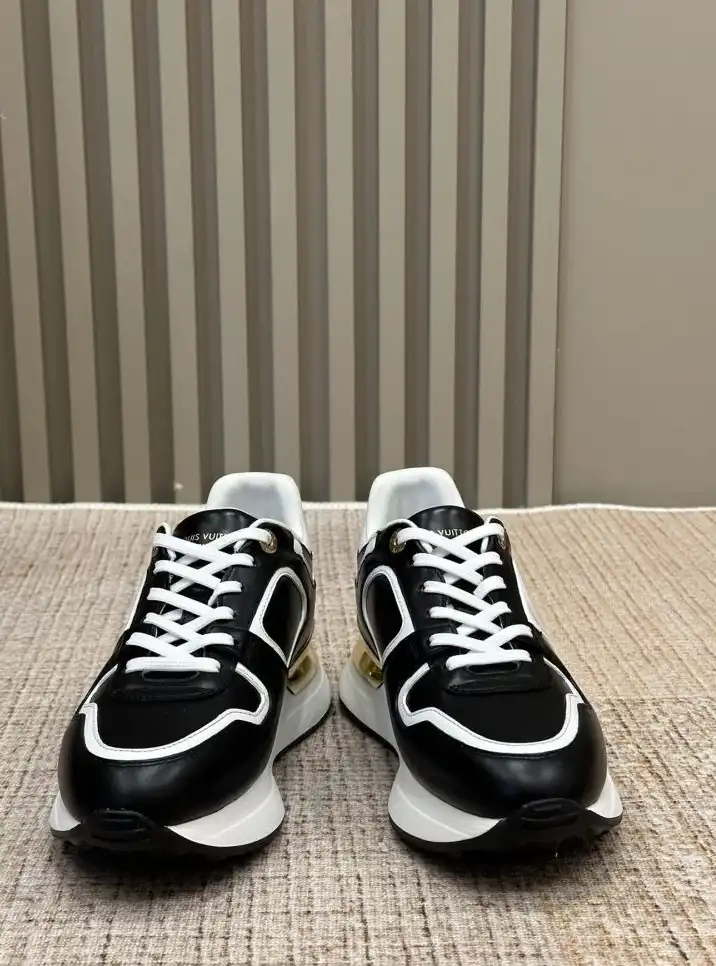 hype Louis Vuitton Sneakers