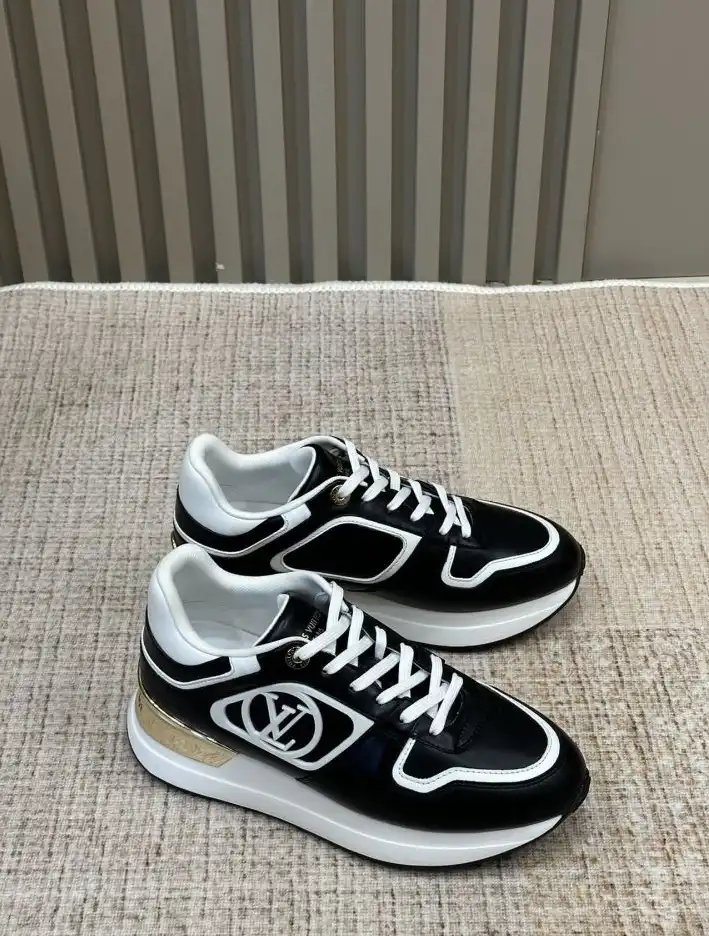 hype Louis Vuitton Sneakers