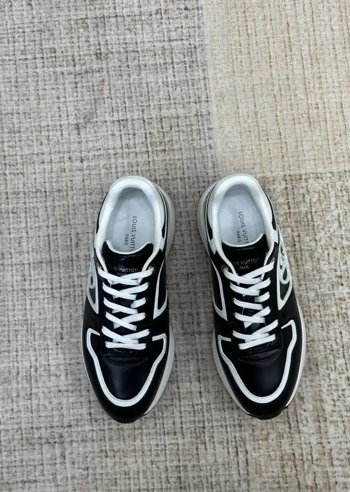 hype Louis Vuitton Sneakers