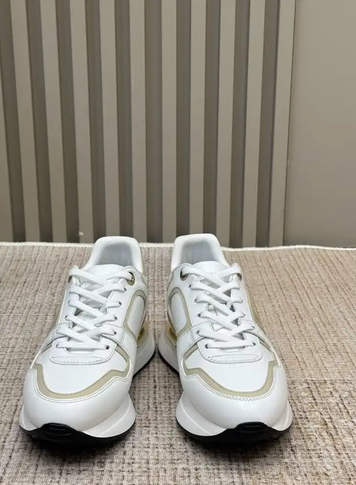 hype Louis Vuitton Sneakers