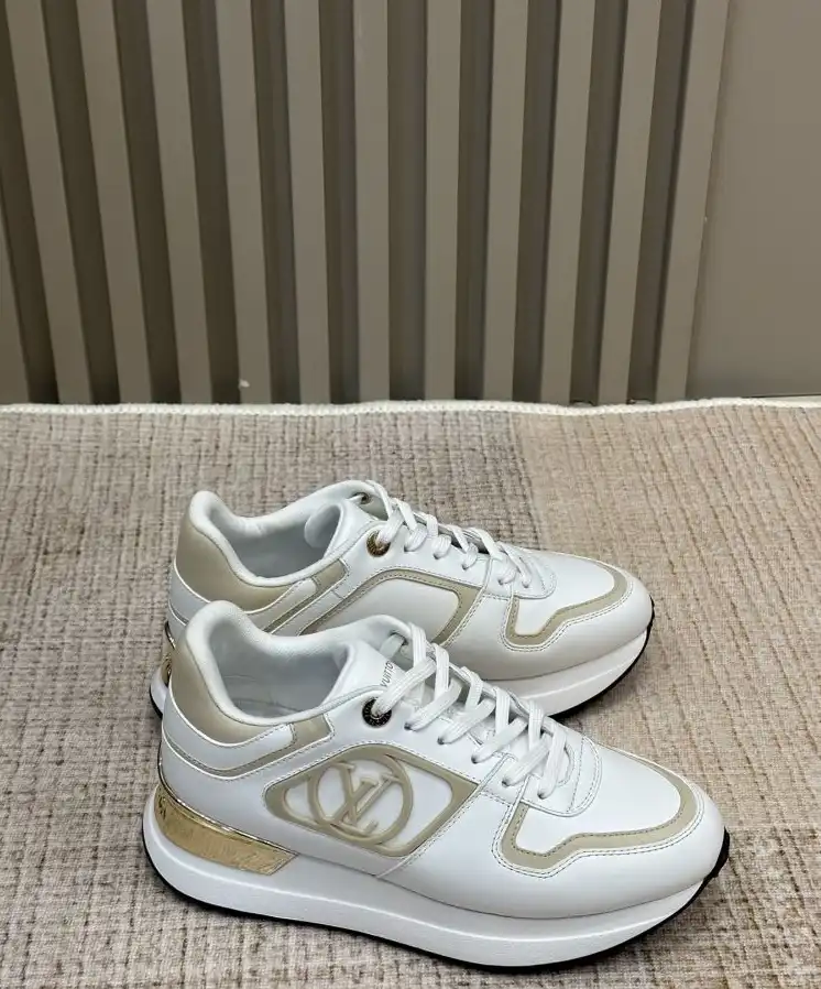 hype Louis Vuitton Sneakers